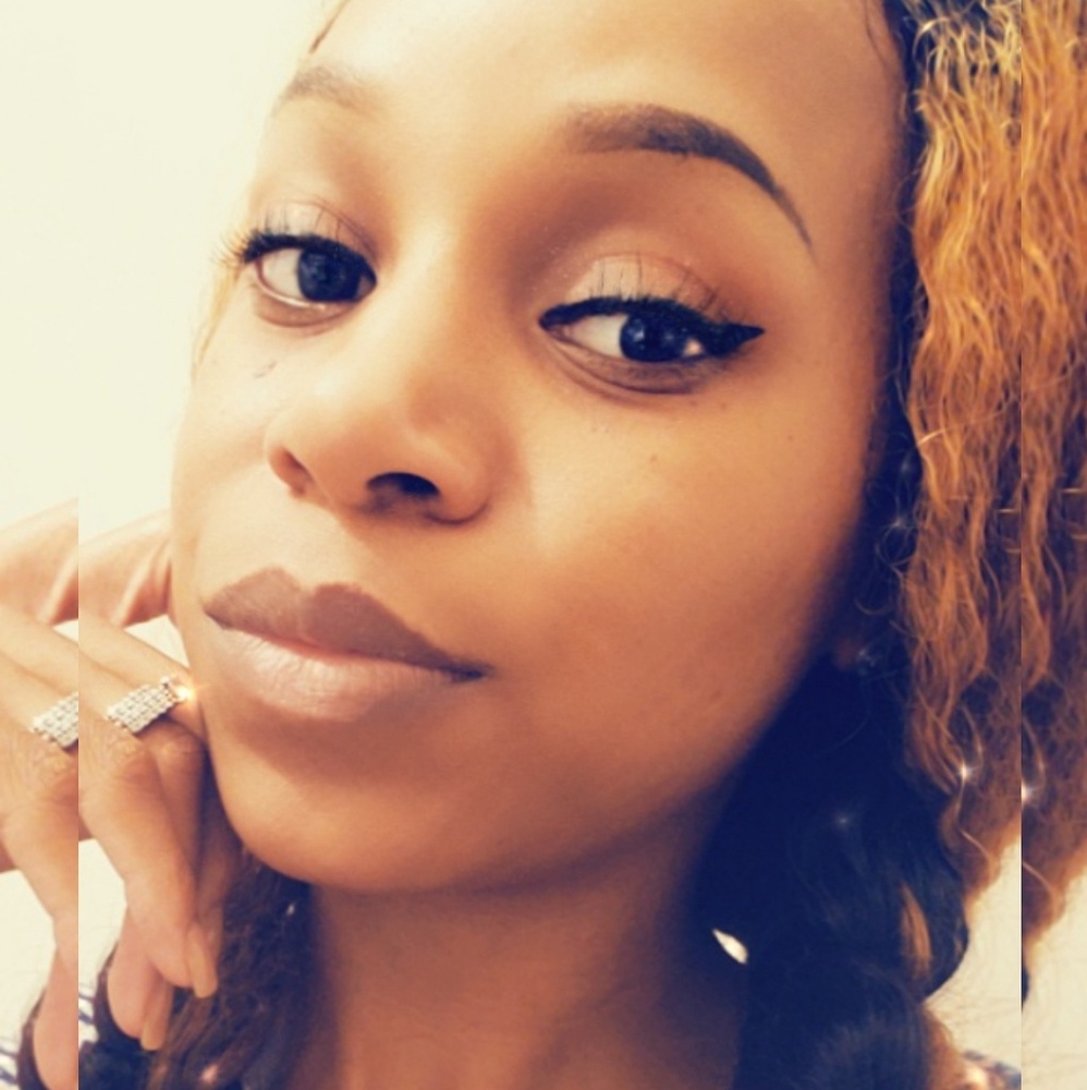 Meet your Posher, Latoya